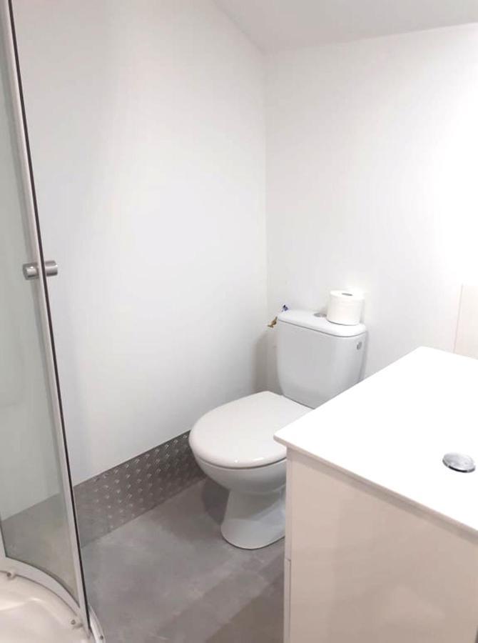 10 - Joli Studio Avec Deux Lits, Tout Equipe Pour 1, 2 Ou 3 Personnes Maximum, Vue Sur Parc Arbore, Parking Privatif Gratuit, Grand Fourgon Possible, Tout Le Linge De Maison Est Fourni Razac-sur-l'Isle Exterior photo