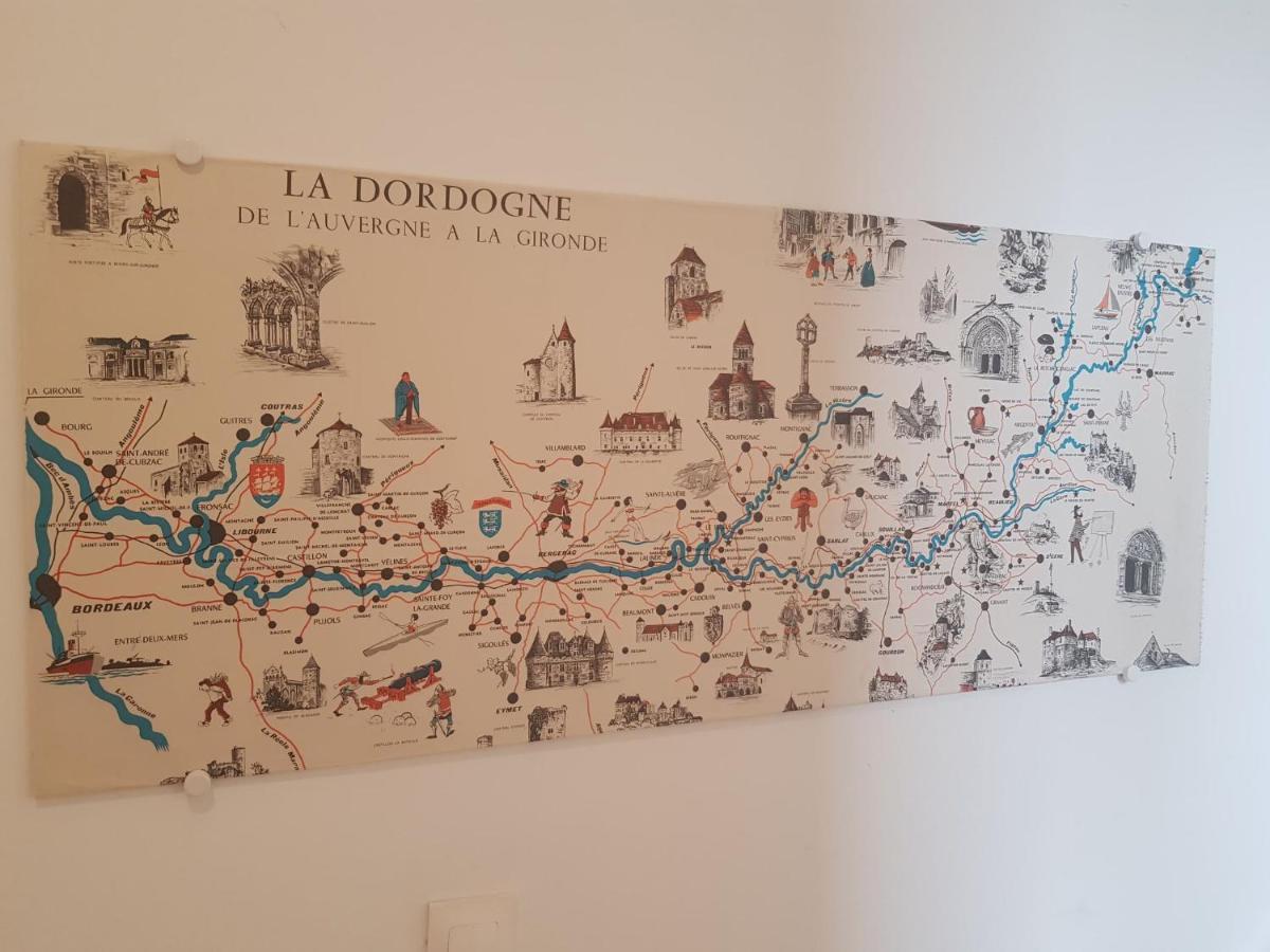 10 - Joli Studio Avec Deux Lits, Tout Equipe Pour 1, 2 Ou 3 Personnes Maximum, Vue Sur Parc Arbore, Parking Privatif Gratuit, Grand Fourgon Possible, Tout Le Linge De Maison Est Fourni Razac-sur-l'Isle Exterior photo